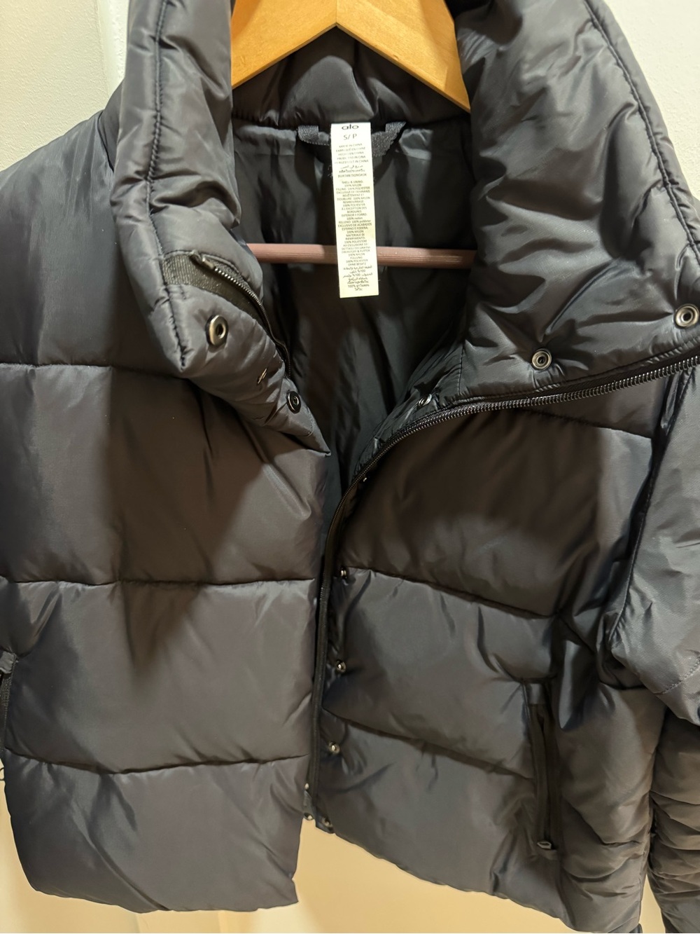 ALO Yoga Black Quilted Puffer Jacket with High Collar